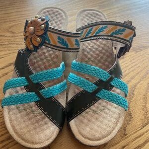 L’Artiste wedge sandals blue/green
